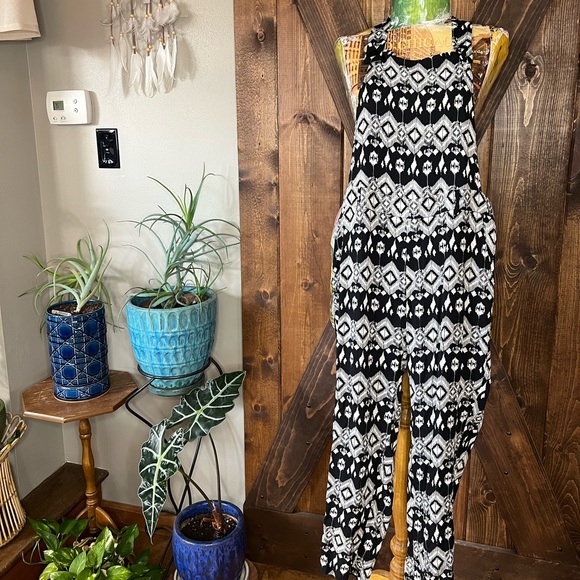 Sans Souci Pants - Button Top Romper